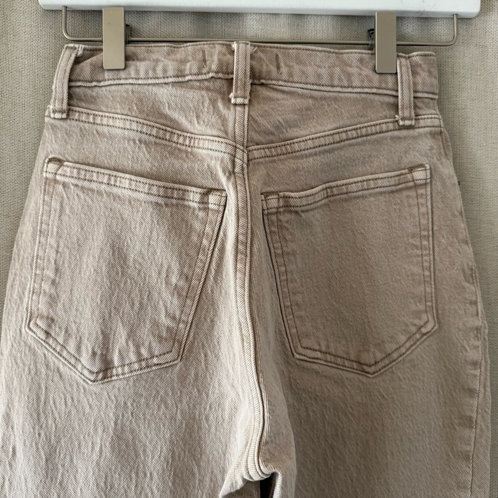 Abercrombie & Fitch Straight Leg Jeans in Light Beige - Picture 6 of 9